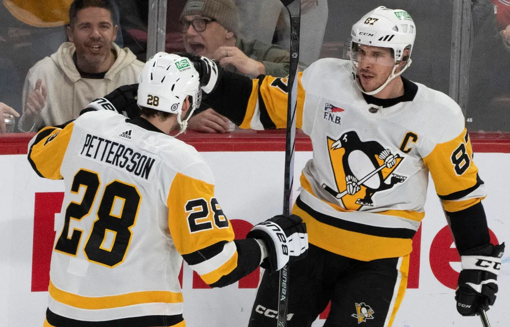 Marcus Pettersson och Sidney Crosby tillsammans i Pittsburgh