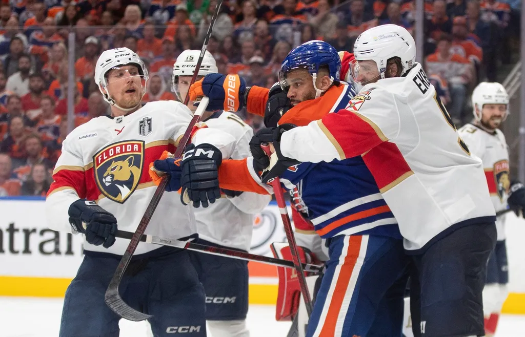 Evander Kane var inblandad i en hel del i finalserien mot Florida Panthers