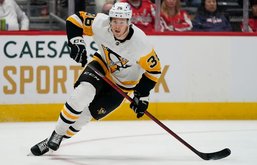 Filip Hållander spelade tre NHL-matcher mellan 2021 och 2023