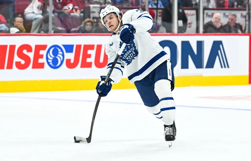 Nick Blankenburg har spelat till sig ett kontrakt med Toronto Maple Leafs.