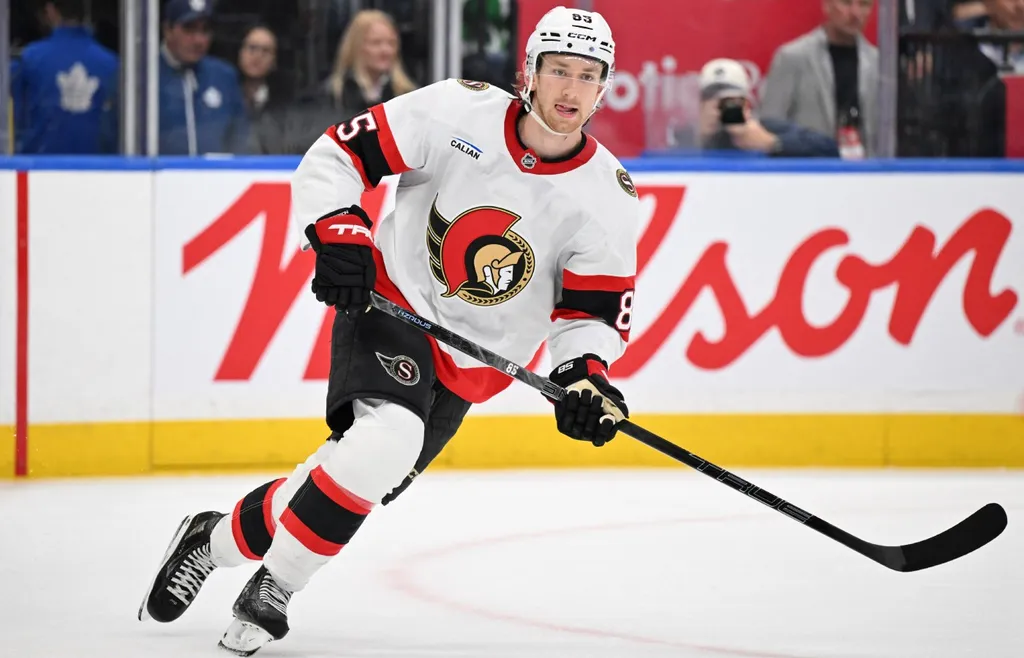 Jake Sanderson har vuxit ut till en jätte på Ottawa Senators blålinje