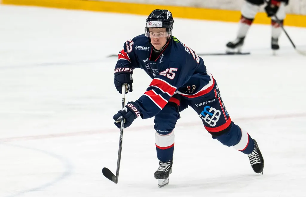 Östersund lånar in Anton Berglund från Hockeyettan.