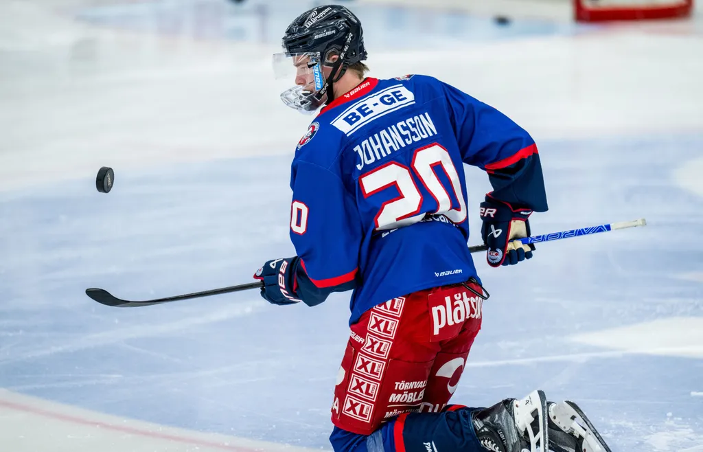 Victor Johansson har gjort elva matcher i HockeyAllsvenskan med IK Oskarshamn