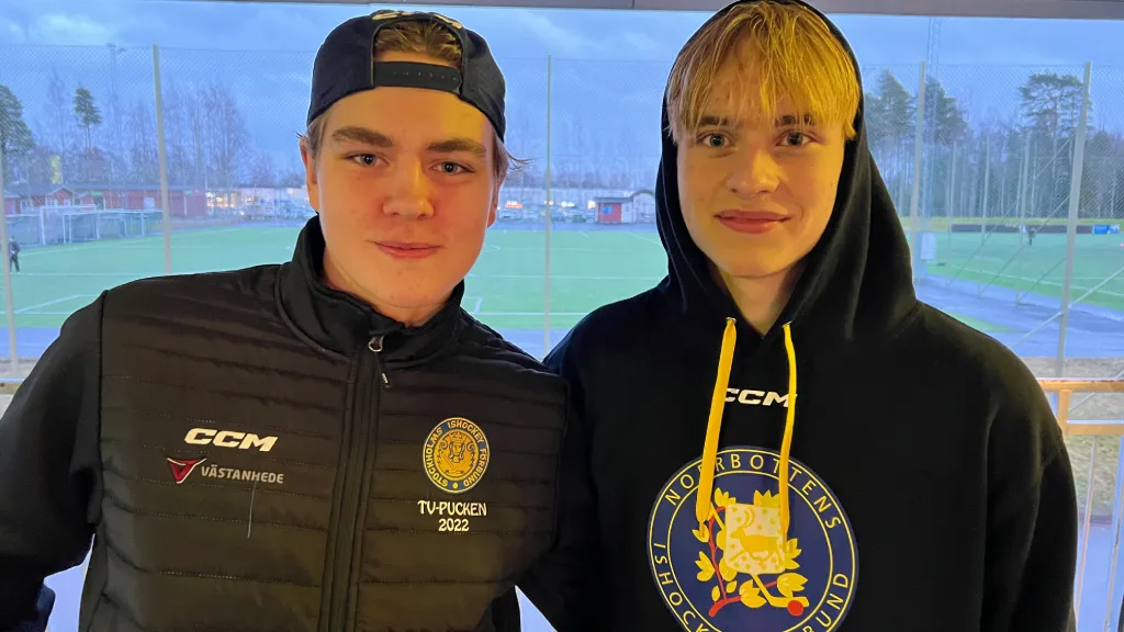 Love Härenstam och Anton Frondell under TV-pucken 2022