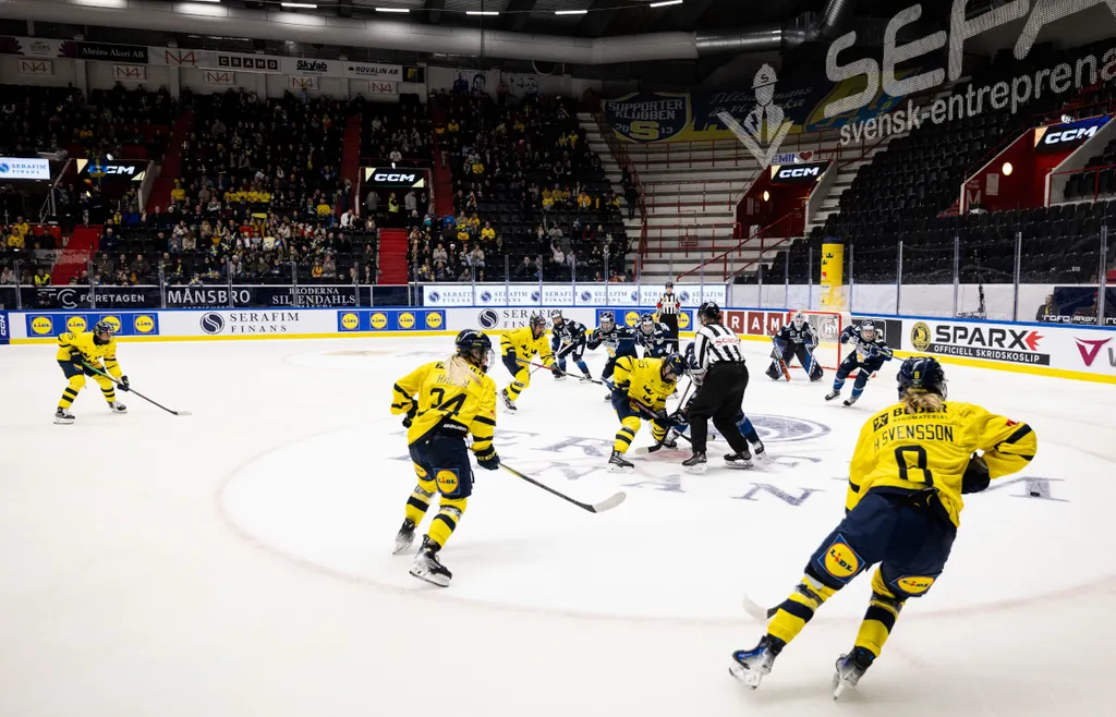 Sverige mot Finland i Södertälje i november