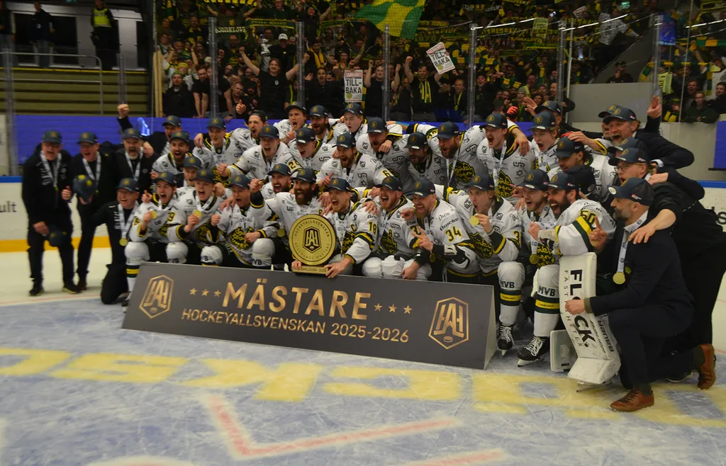 Björklöven firar rejält i Nobelhallen