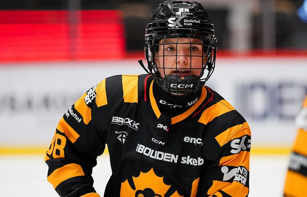 Malou Berggren i Skellefteåtröjan