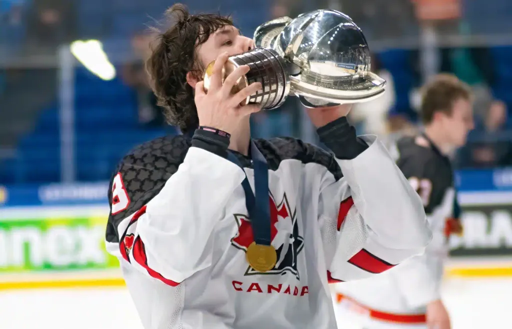 Matthew Schaefer vann U18-VM med Kanada i våras