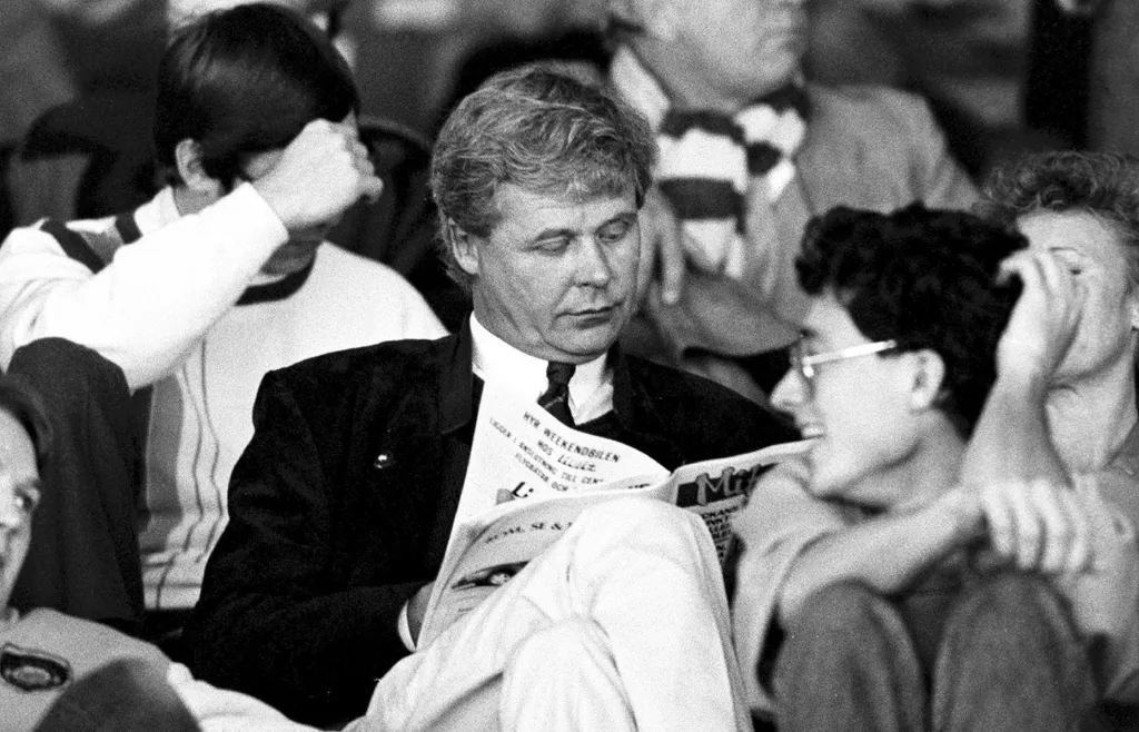 Percy Nilsson på läktaren på läktaren under en match mellan Malmö och Rögle 1988