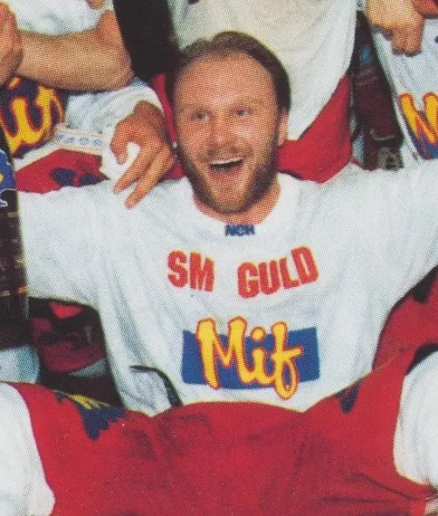 Andersson har två söner, Calle och Rasmus, som spelar i NHL och Schweiz