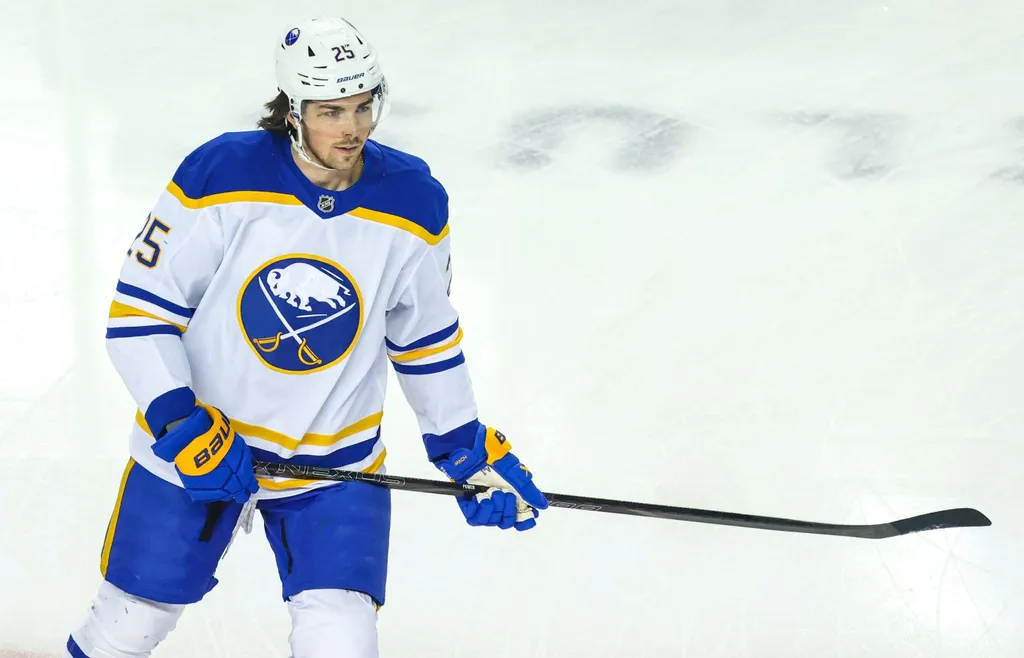 Owen Power har inte levt upp till sin potential med Buffalo Sabres