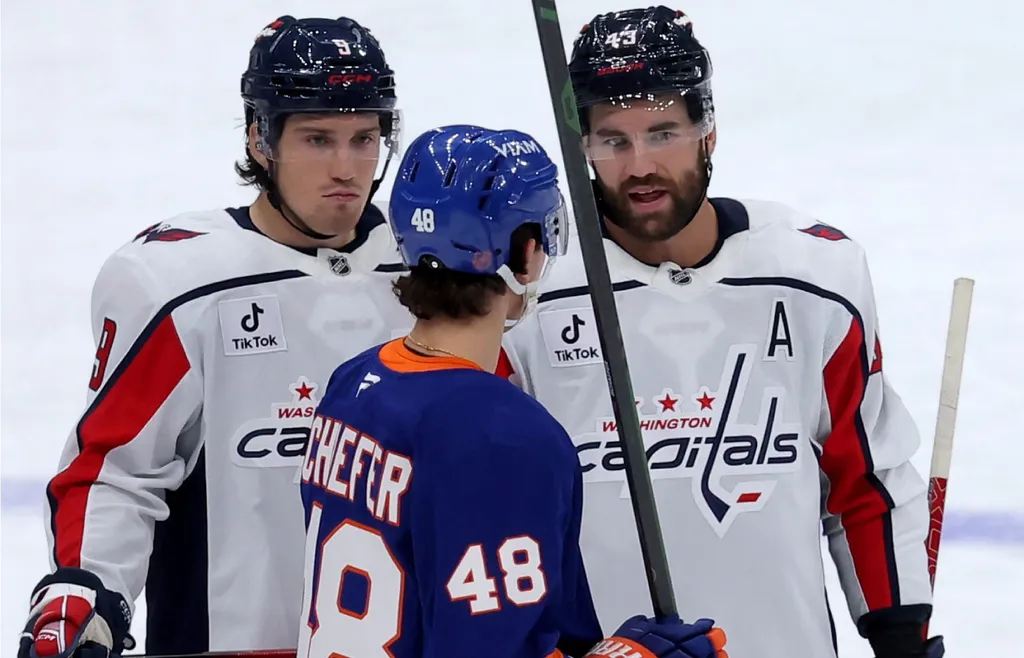 Matthew Schaefer har inte visat någon rädsla för tuffa motståndare som Tom Wilson under inledningen av NHL-karriären