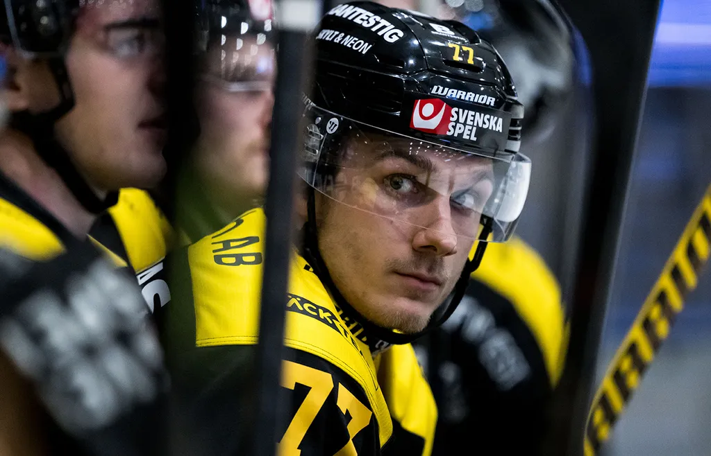 Oscar Birgersson stannar i Västerås.