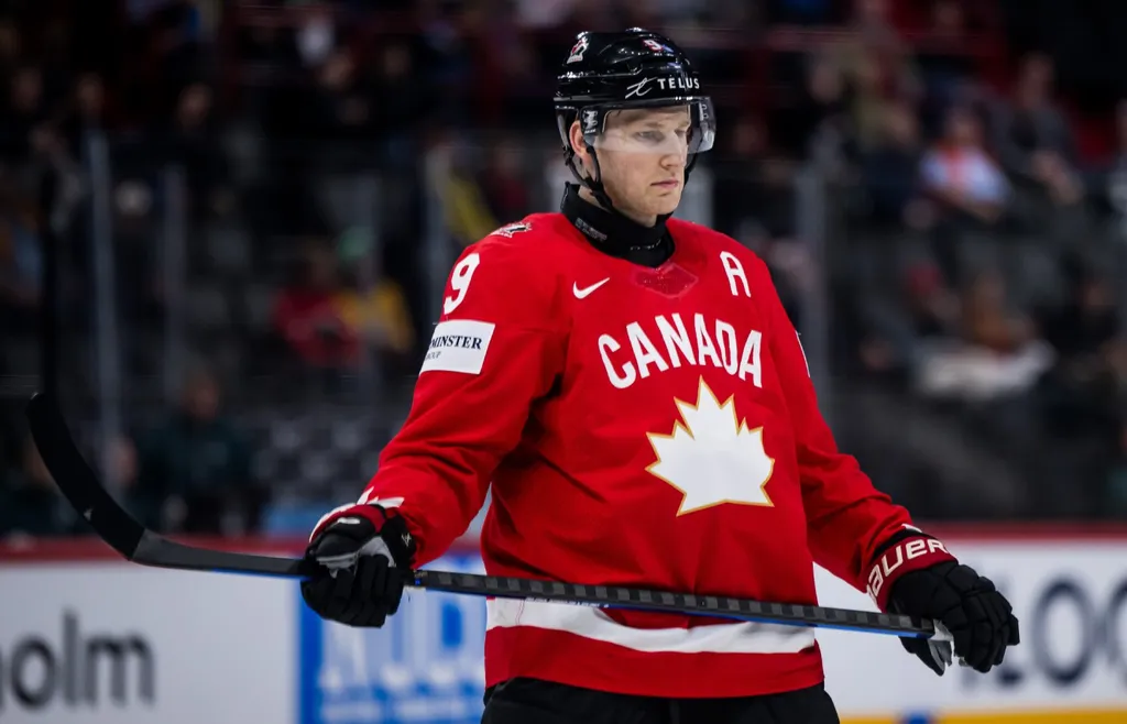Nathan MacKinnon