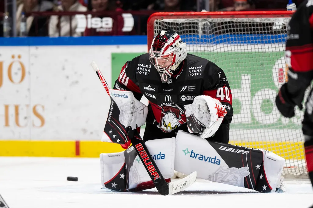 Oskar Blomgren, Malmö Redhawks, har slagit igenom med dunder och brak