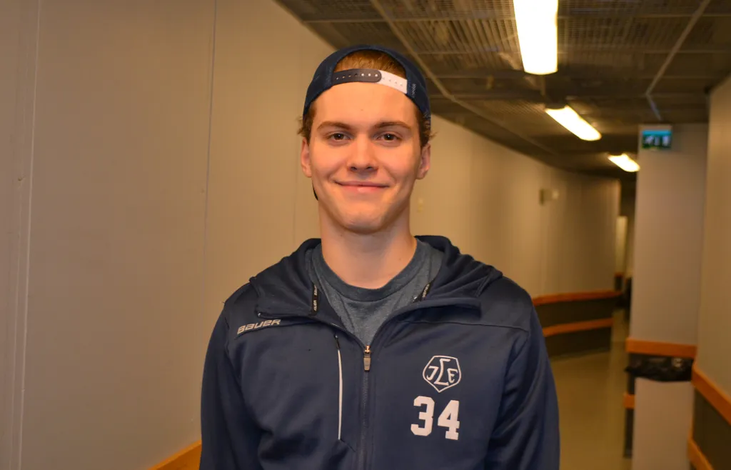 Zaki Crookes gjorde även han sitt första SHL-mål