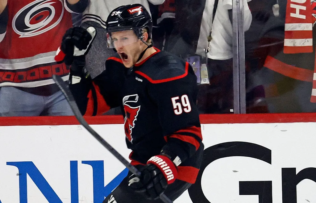 Jake Guentzel hamnade i Carolina Hurricanes innan han sajnade med Tampa Bay Lightning i somras