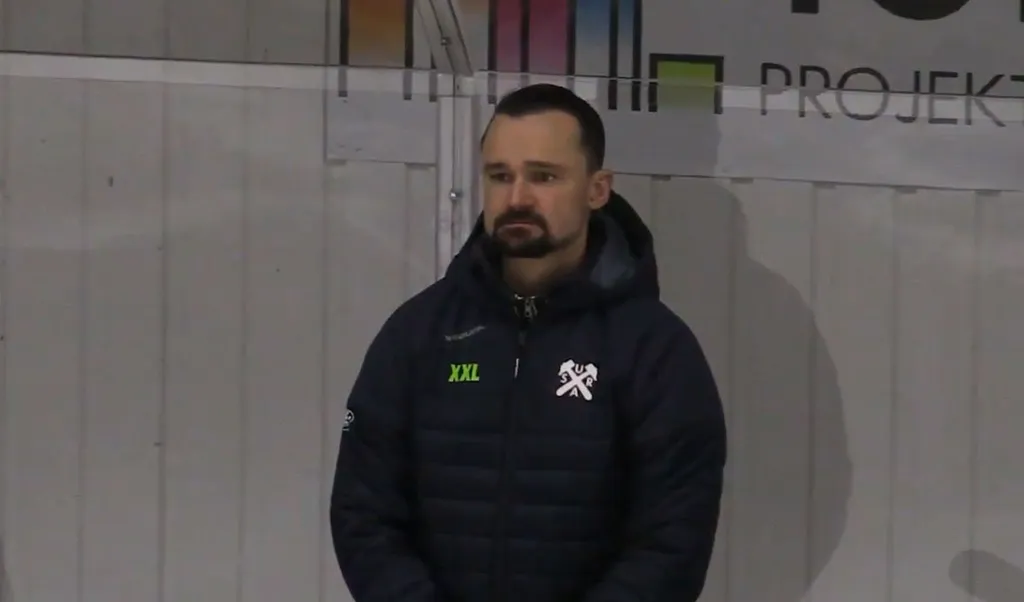 Mathias Morén kliver av efter bara en säsong på tränarbänken