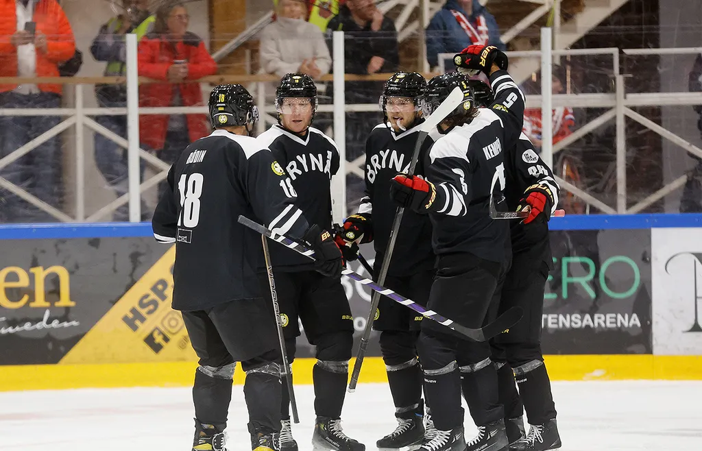 Bellows, Bäckström och de övriga jublar