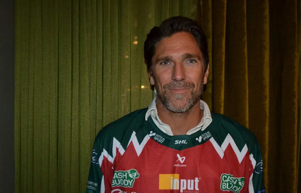 Henrik Lundqvist tar plats i förstafemman