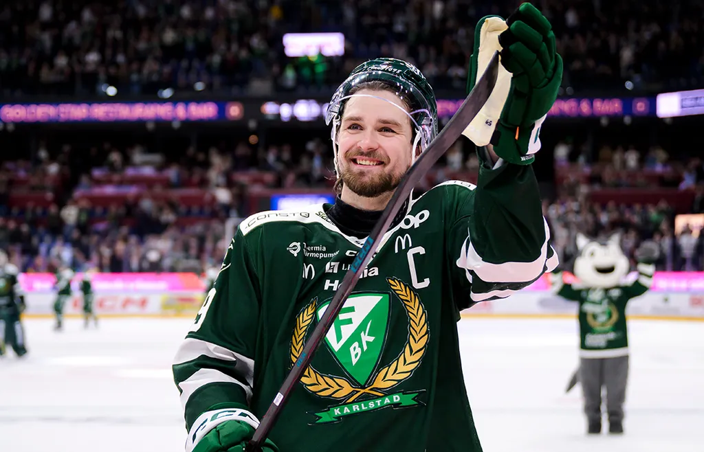 Färjestads lagkapten Linus Johansson