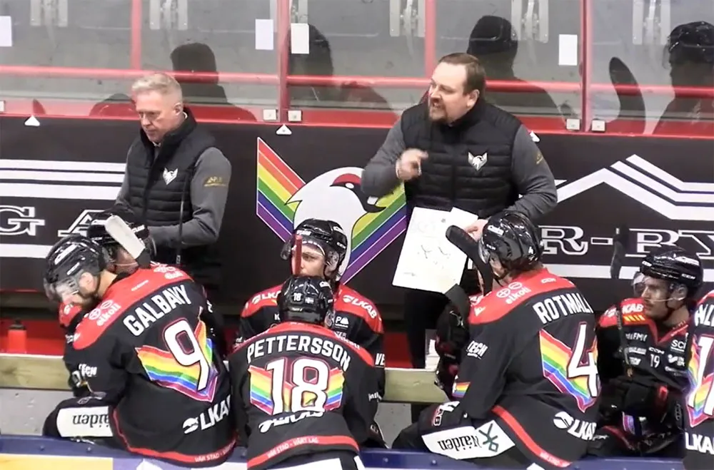 Nico Surenkin fick sparken som tränare och sportchef under den gångna säsongen