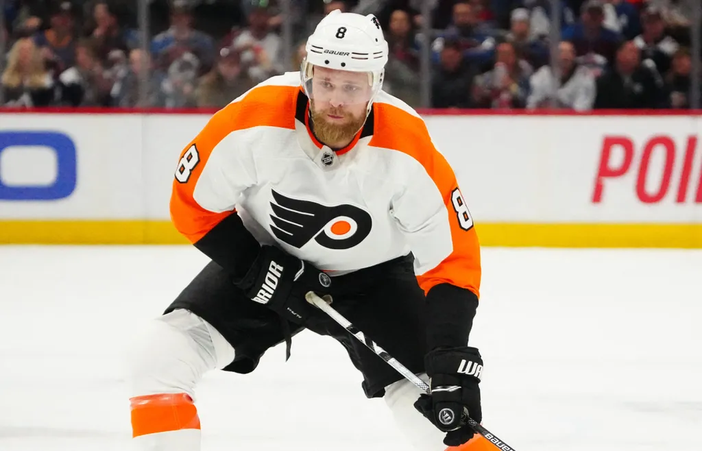 Kevin Connauton i Philadelphia Flyers tröja 2022. Foto: Ron Chenoy-USA TODAY Sports