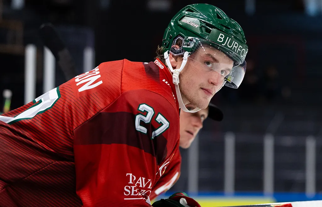 Oskar Olausson blir borta en tid efter olyckliga skadan. 