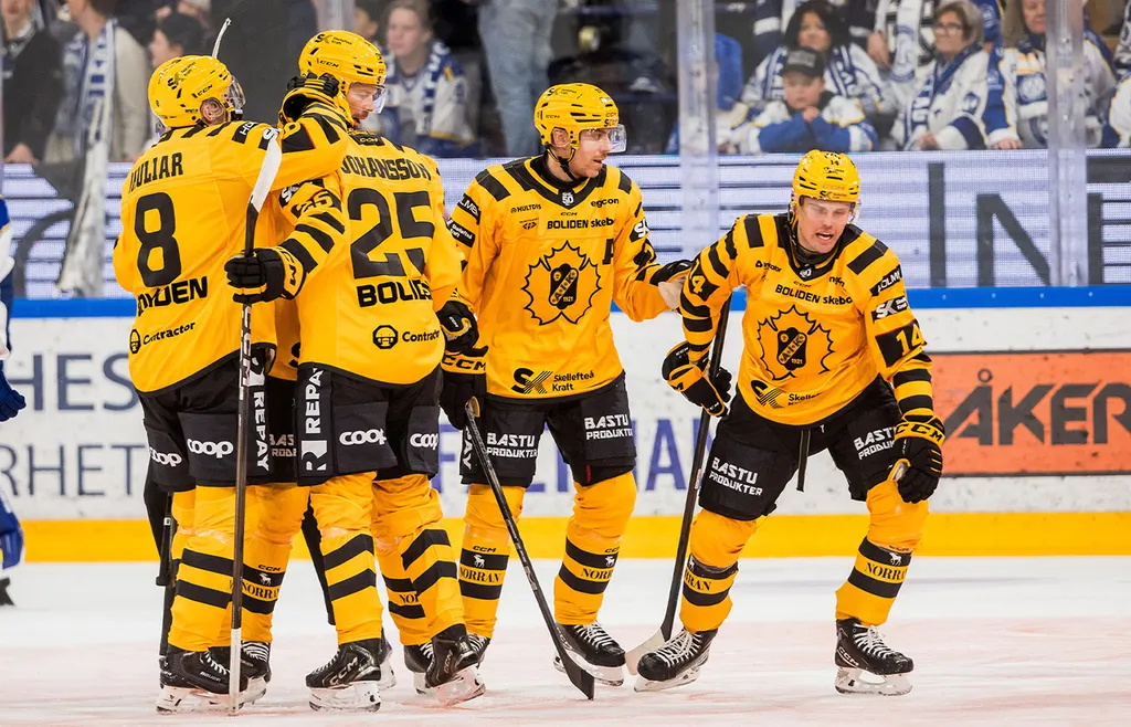 Andreas Johnsson firar säsongens första mål
