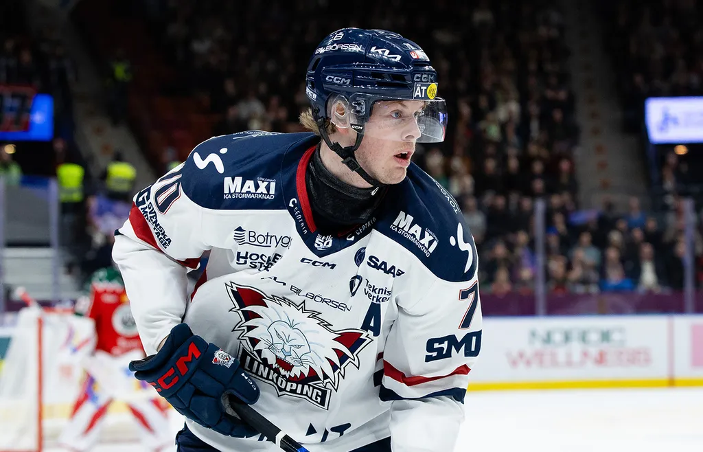 Fredrik Karlström gjorde 22 poäng på 44 matcher förra säsongen.