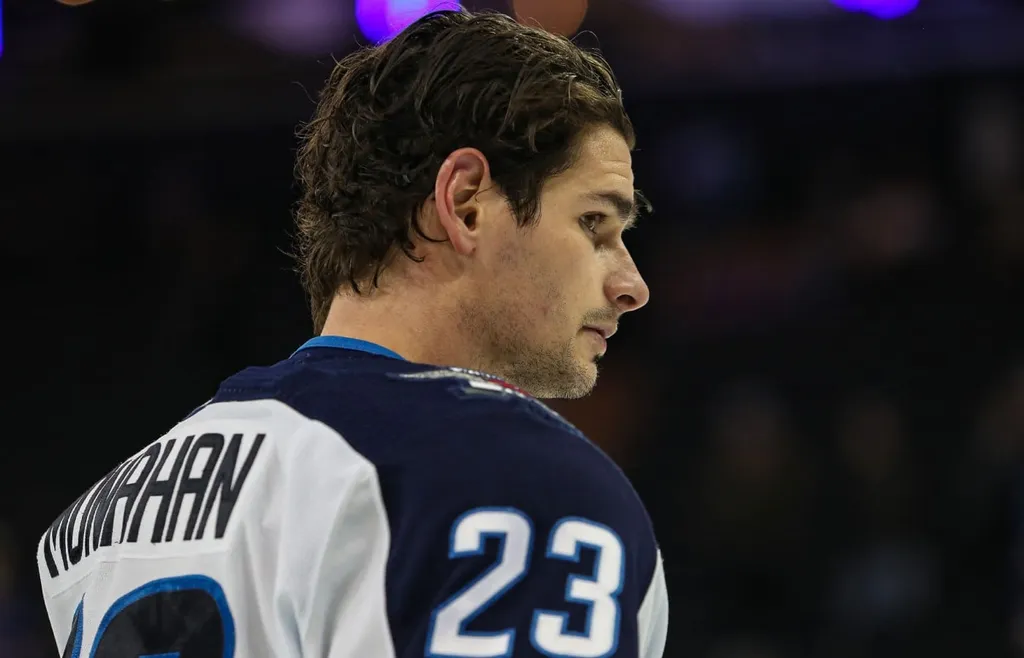 Sean Monahan ansluter från Winnipeg Jets