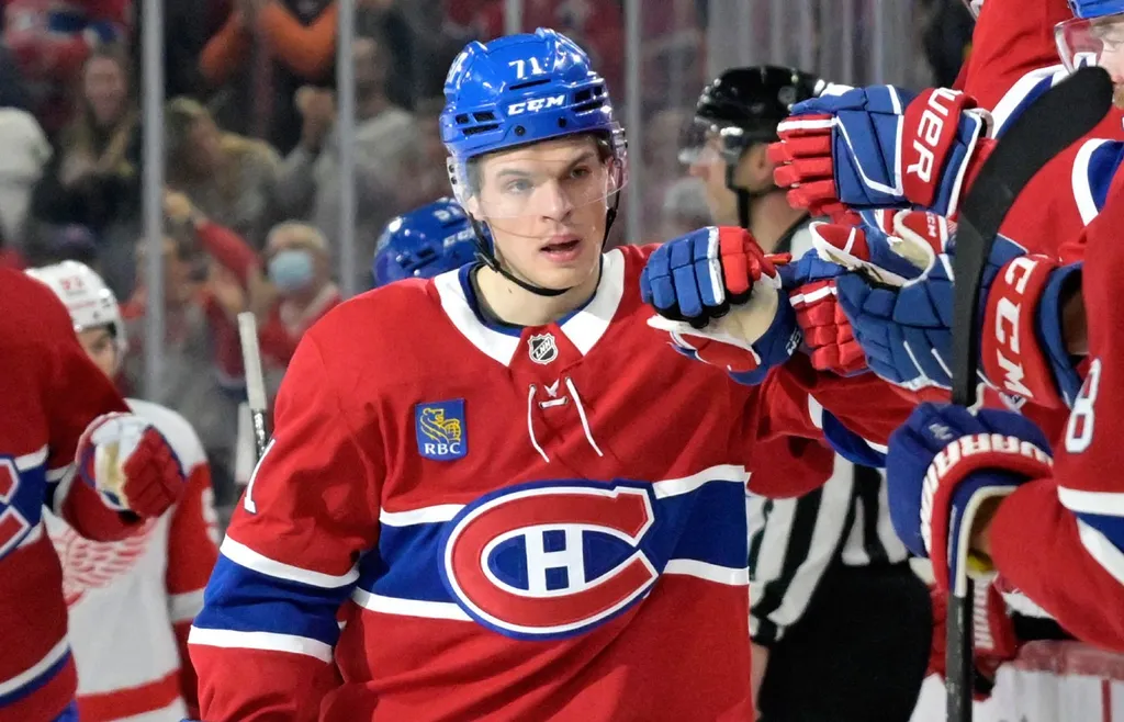 Jake Evans blir kvar i Montréal