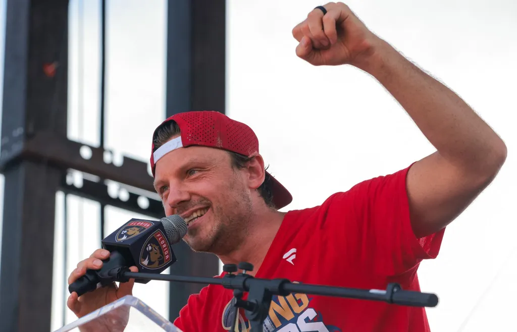 Sam Reinhart hoppas få fira en Stanley Cup för tredje säsongen i följd