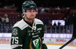 Lämnar Färjestad - trots kontrakt