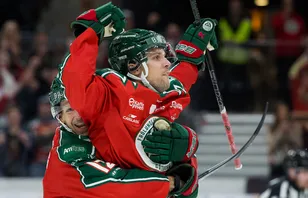 Frölunda går segrande ur rivalmötet mot Färjestad.