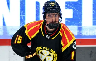 Lova Blom låg bakom allt när Brynäs vinner igen. 