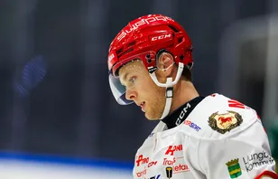 Adam Arvedson skriver på för Västerås.