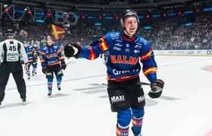 Uttagen till Juniorkronorna – gör nu sitt första SHL-mål