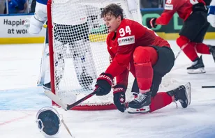 Attilio Biasca skriver NHL-kontrakt med Boston Bruins.
Foto: Nico Ilic/freshfocus