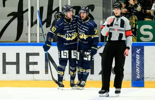 Får förlängt med HV71 – trots vikande poängform