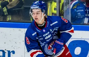 Axel Elofsson toppar backarnas poängliga i HockeyAllsvenskan.