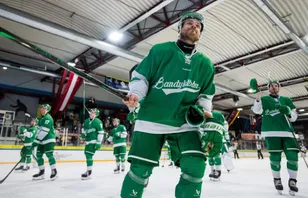 Stjärnan har en önskan: "Ber till hockeygudarna"