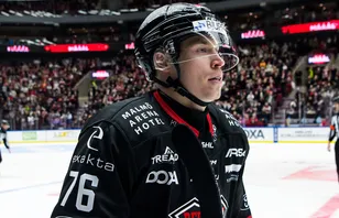 Tomi Sallinen får leta efter en ny klubb med säsongen precis runt hörnet. 