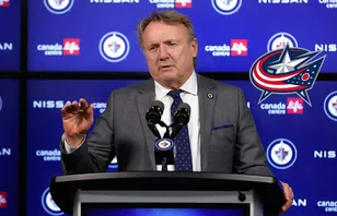 Skrällen: Pensionerad NHL-tränare tar över krislaget