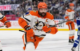 Radko Gudas ryktas vara intressant för Toronto Maple Leafs – trots att han skadade Auston Matthews. Foto: John E. Sokolowski-Imagn Images