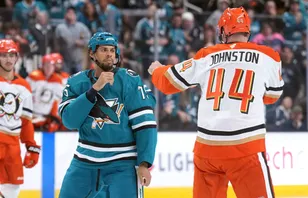Ryan Reaves spelade i San Jose Sharks under sin sista säsong. 
