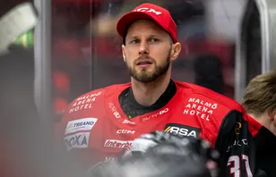 Brandon Maxwell flyttar till Slovakien. 