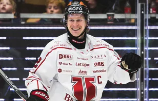 Robin Salo blev tvåmålsskytt för Örebro i segern. 