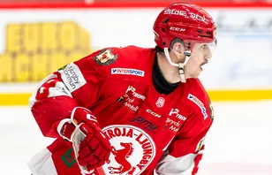 Lämnar efter degraderingen – flyttar utomlands