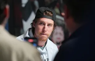 Mitch Marner tar bladet från munnen och berättar om sin tuffa tid i Toronto. Foto: James Guillory-Imagn Images